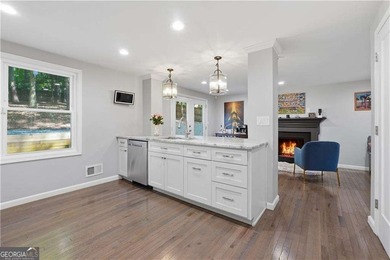 Beautifully renovated and move-in ready Roswell home, featuring - photo 12