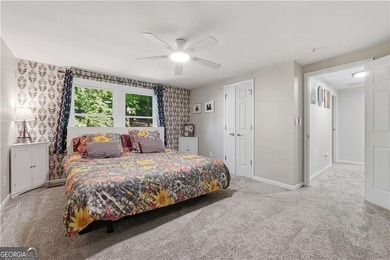 Beautifully renovated and move-in ready Roswell home, featuring - photo 19