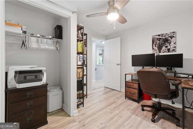 Beautifully renovated and move-in ready Roswell home, featuring - photo 21