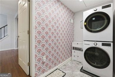 Beautifully renovated and move-in ready Roswell home, featuring - photo 24
