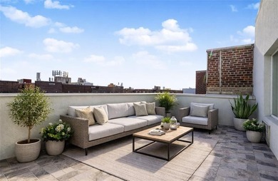Welcome to this exceptional penthouse condo located at 2072 - photo 10