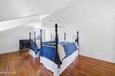 Gracefully positioned along the quiet shores of the Albemarle - photo 36