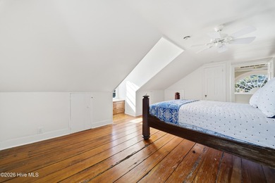 Gracefully positioned along the quiet shores of the Albemarle - photo 37