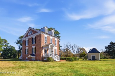 Gracefully positioned along the quiet shores of the Albemarle - photo 43