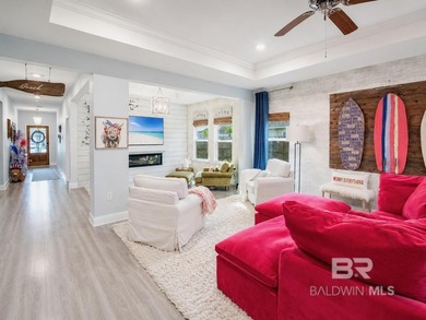 Every room in this bright coastal bungalow has been thoughtfully - photo 7