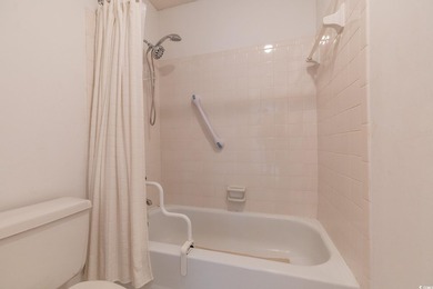 Waterfront living meets timeless charm at Belle Isle Yacht Club! - photo 20
