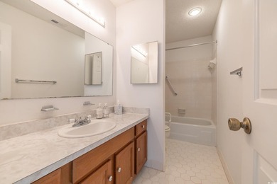 Waterfront living meets timeless charm at Belle Isle Yacht Club! - photo 21