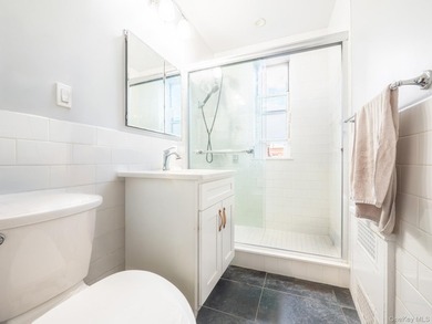 Forest Hills living at its finest. This bright one-bedroom - photo 9