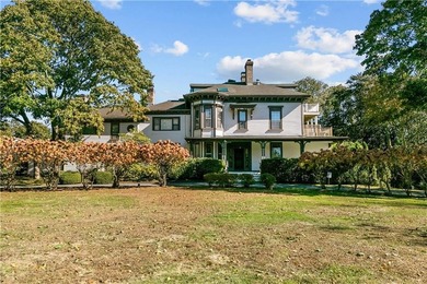 **Charming Historic Condominium in the Heart of Newport** - photo 4