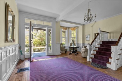 **Charming Historic Condominium in the Heart of Newport** - photo 8