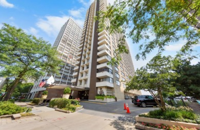 Lake Home For Sale in Chicago, Illinois