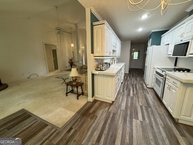 Ultimate Privacy Meets Classic Comfort Escape the hustle and - photo 10