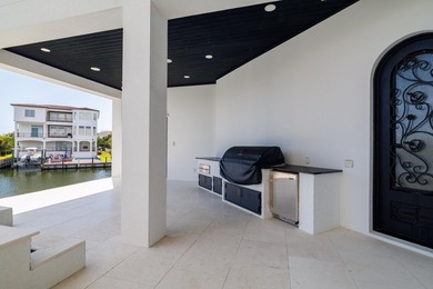 A Modern Waterfront Masterpiece in Destin's Crown Jewel - - photo 11