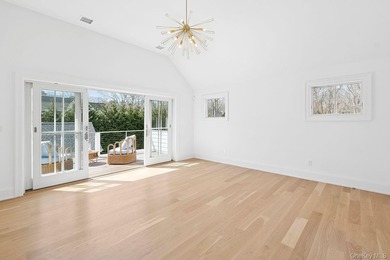Modern Elegance in Sag Harbor Village Discover an exquisite - photo 11