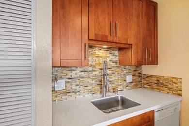 Bright & beautifully remodeled Maui Vista condo offers you - photo 12