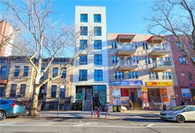 This versatile 1,476 sqft office at 58th St & 6th Ave, currently - photo 4