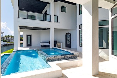 A Modern Waterfront Masterpiece in Destin's Crown Jewel - - photo 14