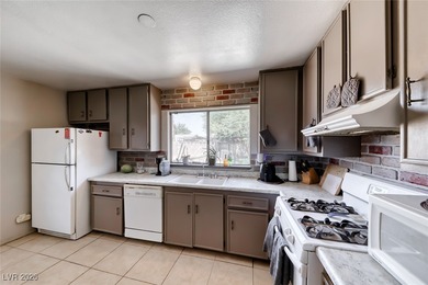 WELCOME TO THIS CHARMING ONE-STORY HOME WITH 2 CAR GARAGE*GREAT