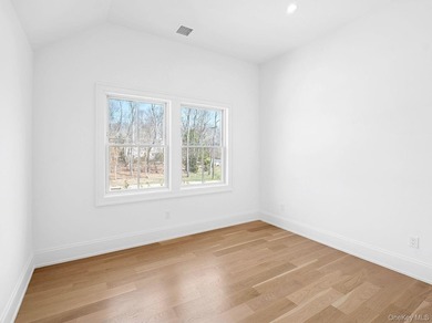 Modern Elegance in Sag Harbor Village Discover an exquisite - photo 14