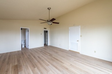 RENOVATED AND MOVE-IN READY WATERFRONT HOME AT LAKE CORPUS - photo 15