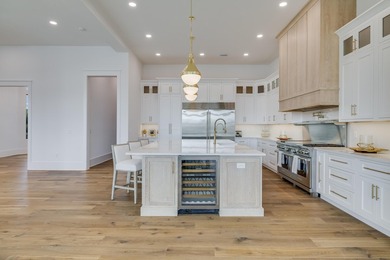 A Modern Waterfront Masterpiece in Destin's Crown Jewel - - photo 28