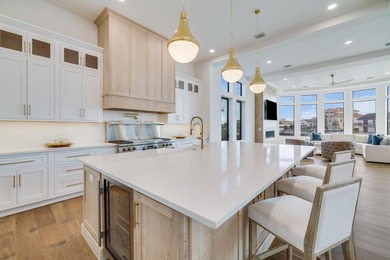 A Modern Waterfront Masterpiece in Destin's Crown Jewel - - photo 36