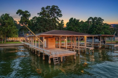 Luxury Open Water Living on Lake Livingston - photo 11