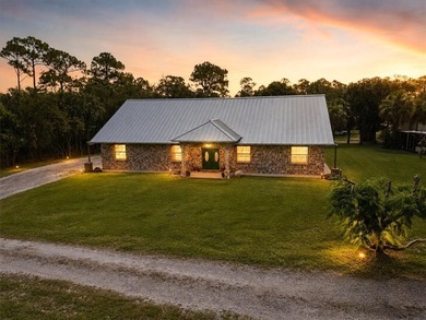 Rare 4-acre fully fenced private estate offering unmatched - photo 1