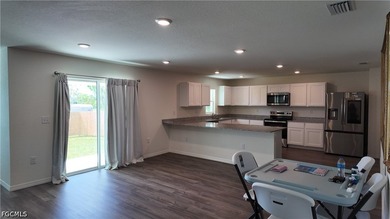 Welcome to this beautiful 3-bedroom, 2-bathroom 2024-built home - photo 12