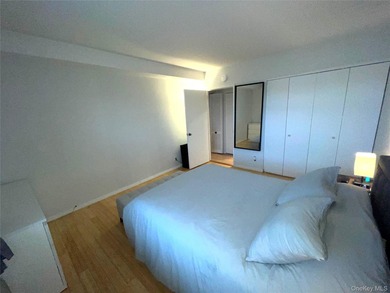 Absolutely Diamond Condition 1 Bedroom, 1 Bath Condo w/ Parking