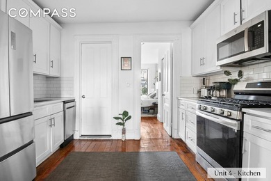 DELIVERED VACANT! 4-STORY BROWNSTONE ORIGINAL DETAILS A rare ~3 - photo 4