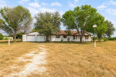 10 Acres of land in Sandia, Texas! This home features 3 bedrooms - photo 16