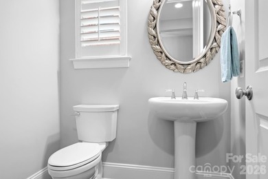 Just gorgeous - This immaculate, and move-in-ready home in the - photo 20