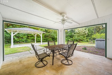 This well loved custom home is a must see in person. Vintage - photo 20