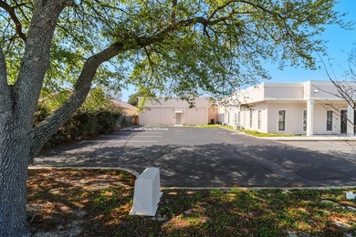 Now available For Sale or Lease, 185 Stahlman Avenue A is a +/-4 - photo 2