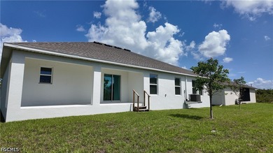 Welcome to this beautiful 3-bedroom, 2-bathroom 2024-built home - photo 30