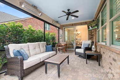 Just gorgeous - This immaculate, and move-in-ready home in the - photo 33
