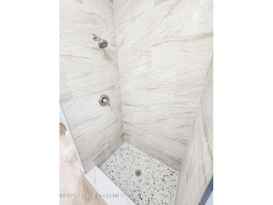 Welcome to this updated 3-bedroom, 2-bath home in Northwest Palm - photo 33