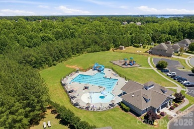 Welcome home to this beautifully upgraded 4-bedroom, 3-bathroom - photo 35