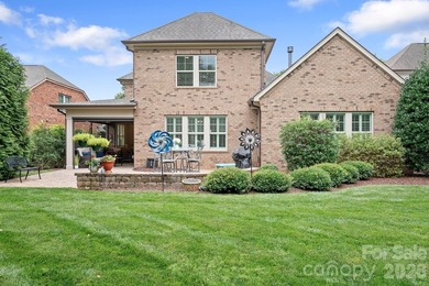 Just gorgeous - This immaculate, and move-in-ready home in the - photo 36