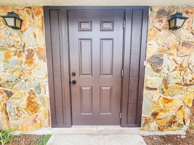 Welcome to this updated 3-bedroom, 2-bath home in Northwest Palm - photo 37