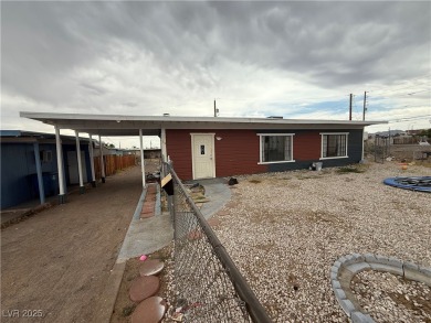 Classic home in the Heart of Henderson in close proximity to