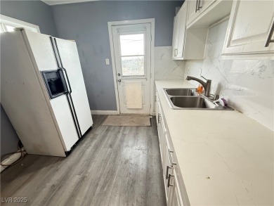 Classic home in the Heart of Henderson in close proximity to