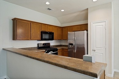 Welcome home to this beautiful gem in sought-after Paloma Creek! - photo 11