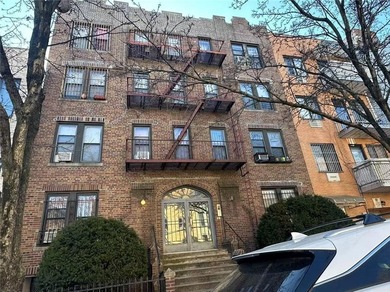 Welcome to the heart of Sunset Park! Nestled between bustling - photo 3