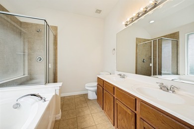 Welcome home to this beautiful gem in sought-after Paloma Creek! - photo 18
