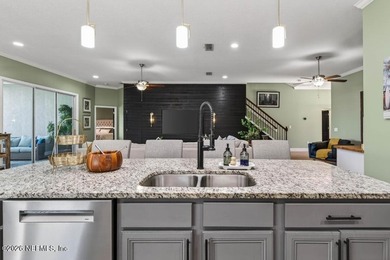 Centrally locatedpletely renovated. Built for the life you - photo 20