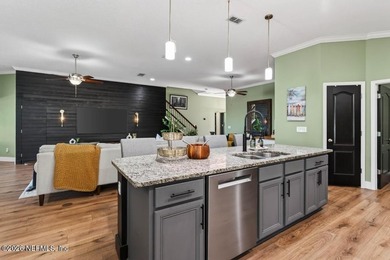Centrally locatedpletely renovated. Built for the life you - photo 26