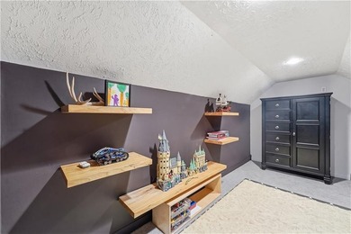 Tucked away on 2.36 acres and backing directly to the 3,000+ - photo 28