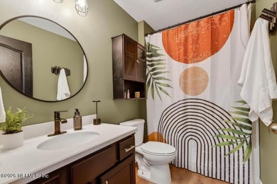 Centrally locatedpletely renovated. Built for the life you - photo 30